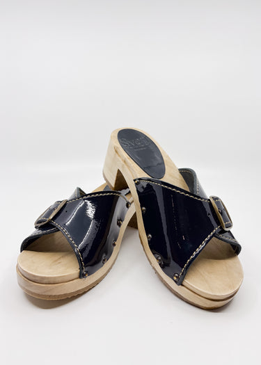 Barbie w/Vintage Stitch Mid Heel Clog